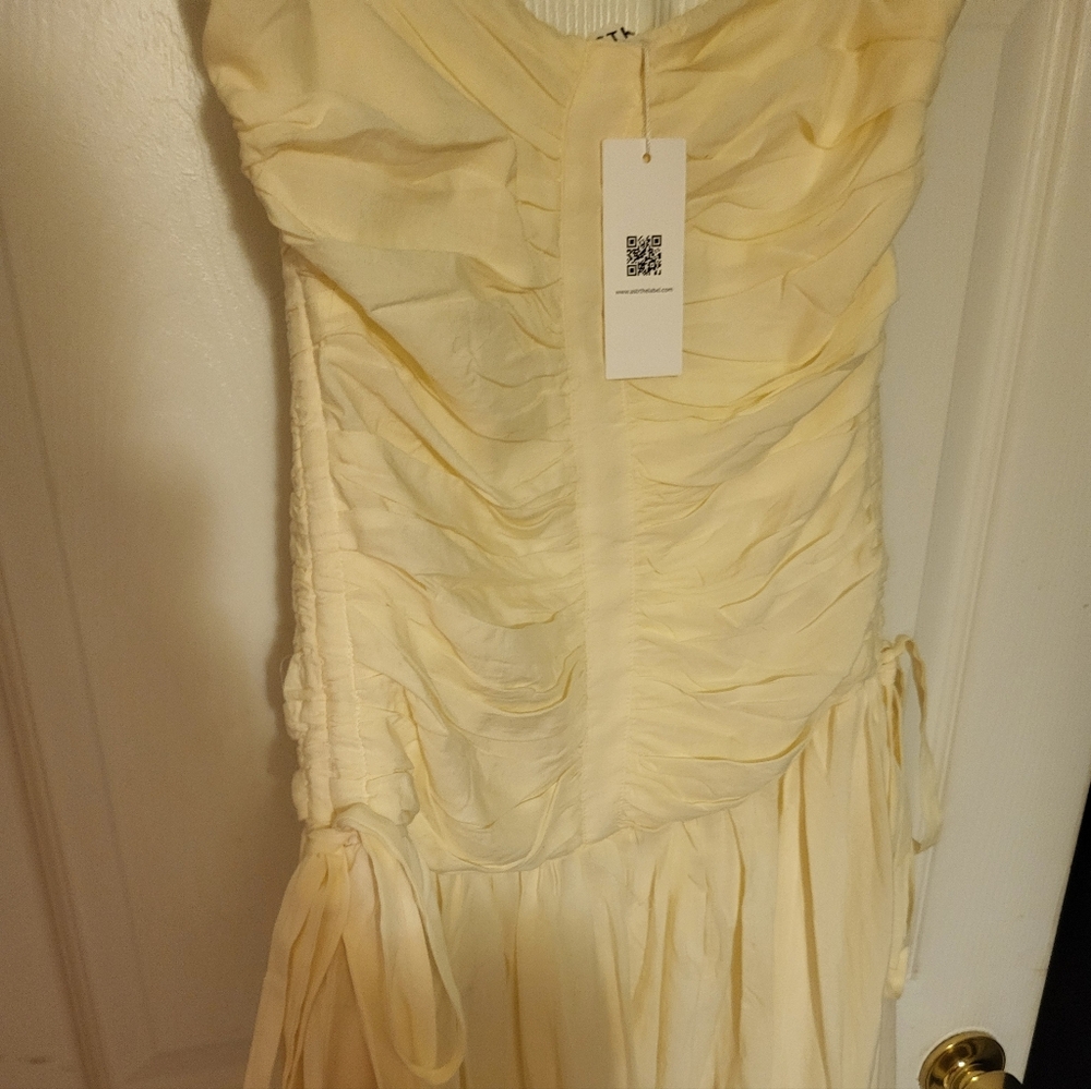 Astr Strapless Cream Dress